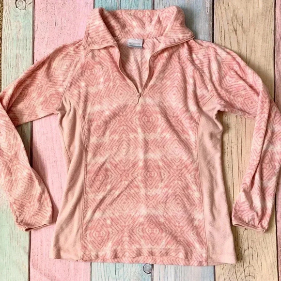 Pink Columbia sweater - Picture 2 of 8